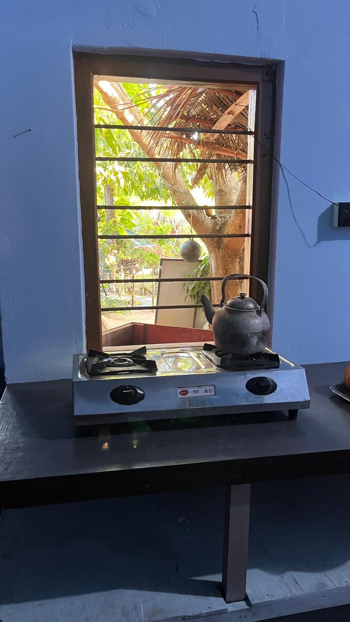 Lobster Inn Trincomalee Ngoại thất bức ảnh