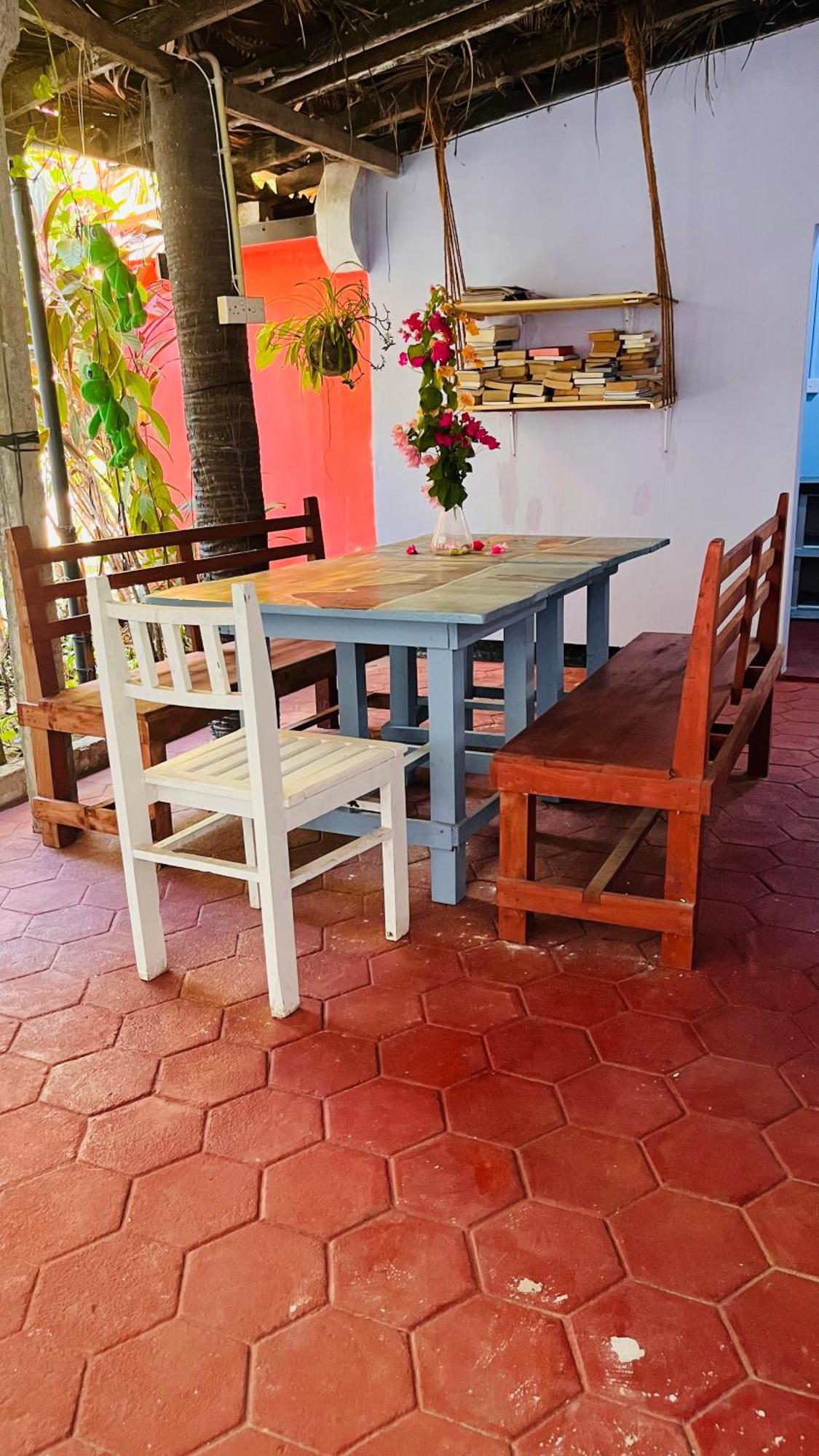 Lobster Inn Trincomalee Ngoại thất bức ảnh