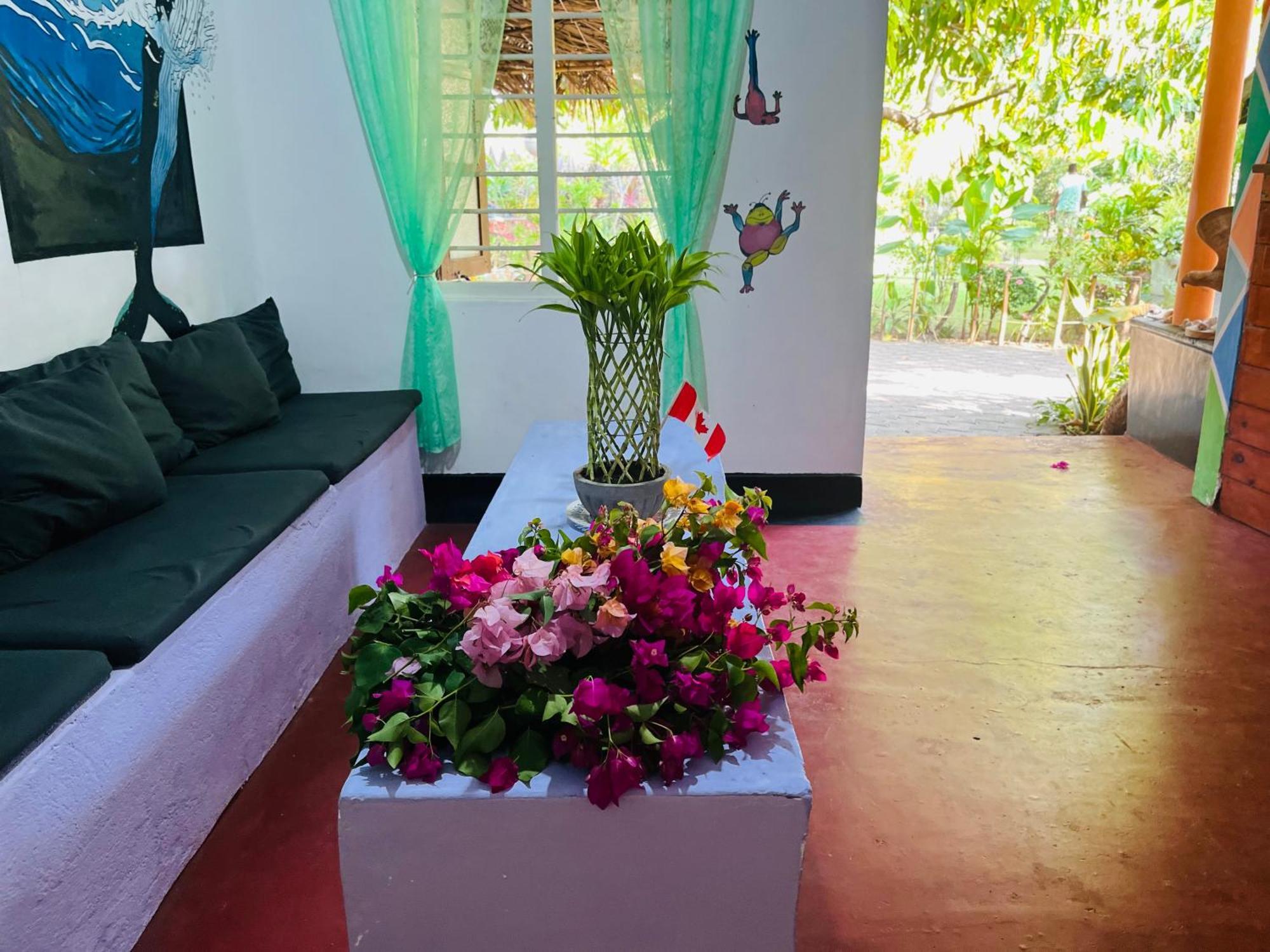 Lobster Inn Trincomalee Ngoại thất bức ảnh