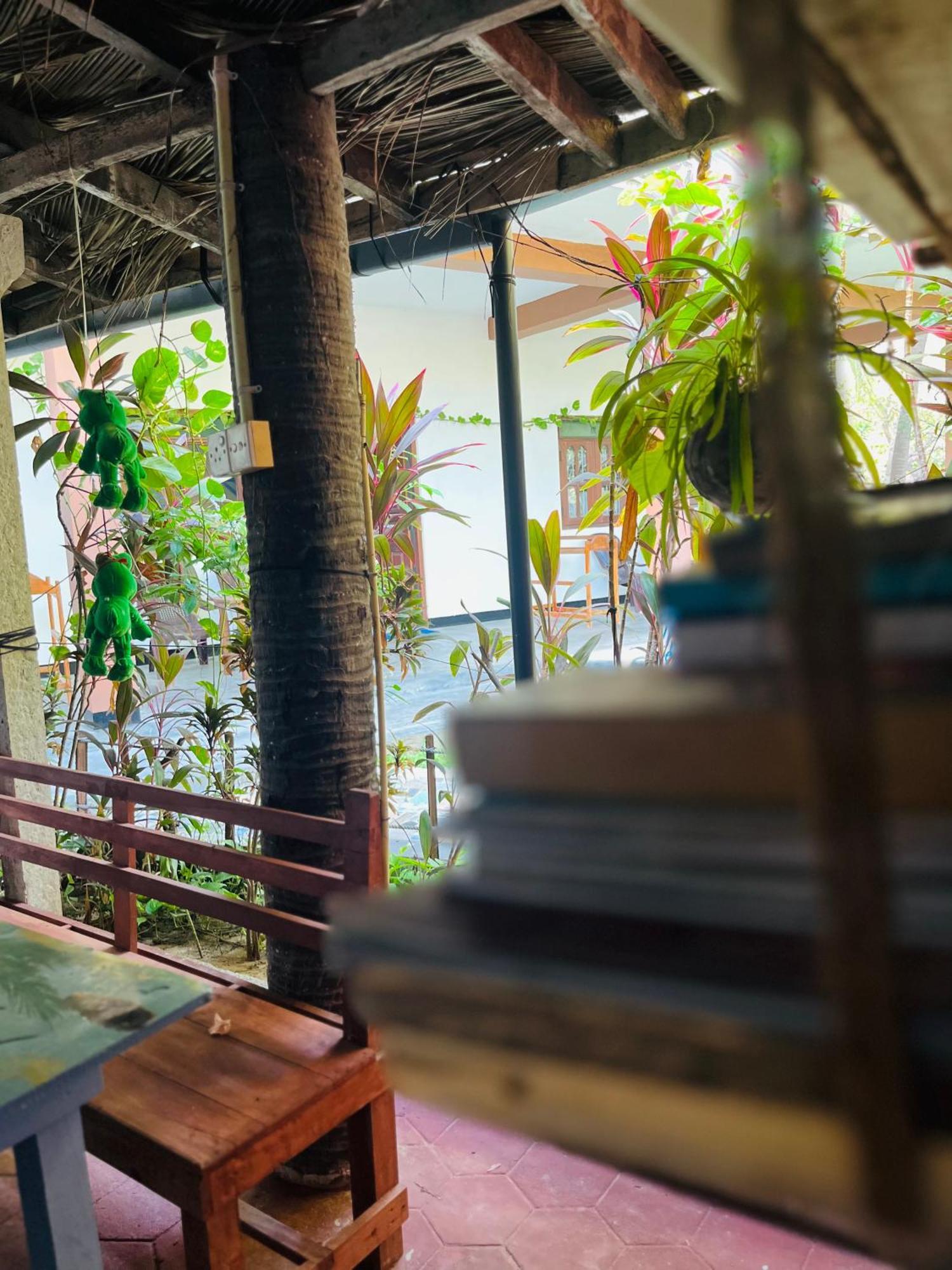 Lobster Inn Trincomalee Ngoại thất bức ảnh