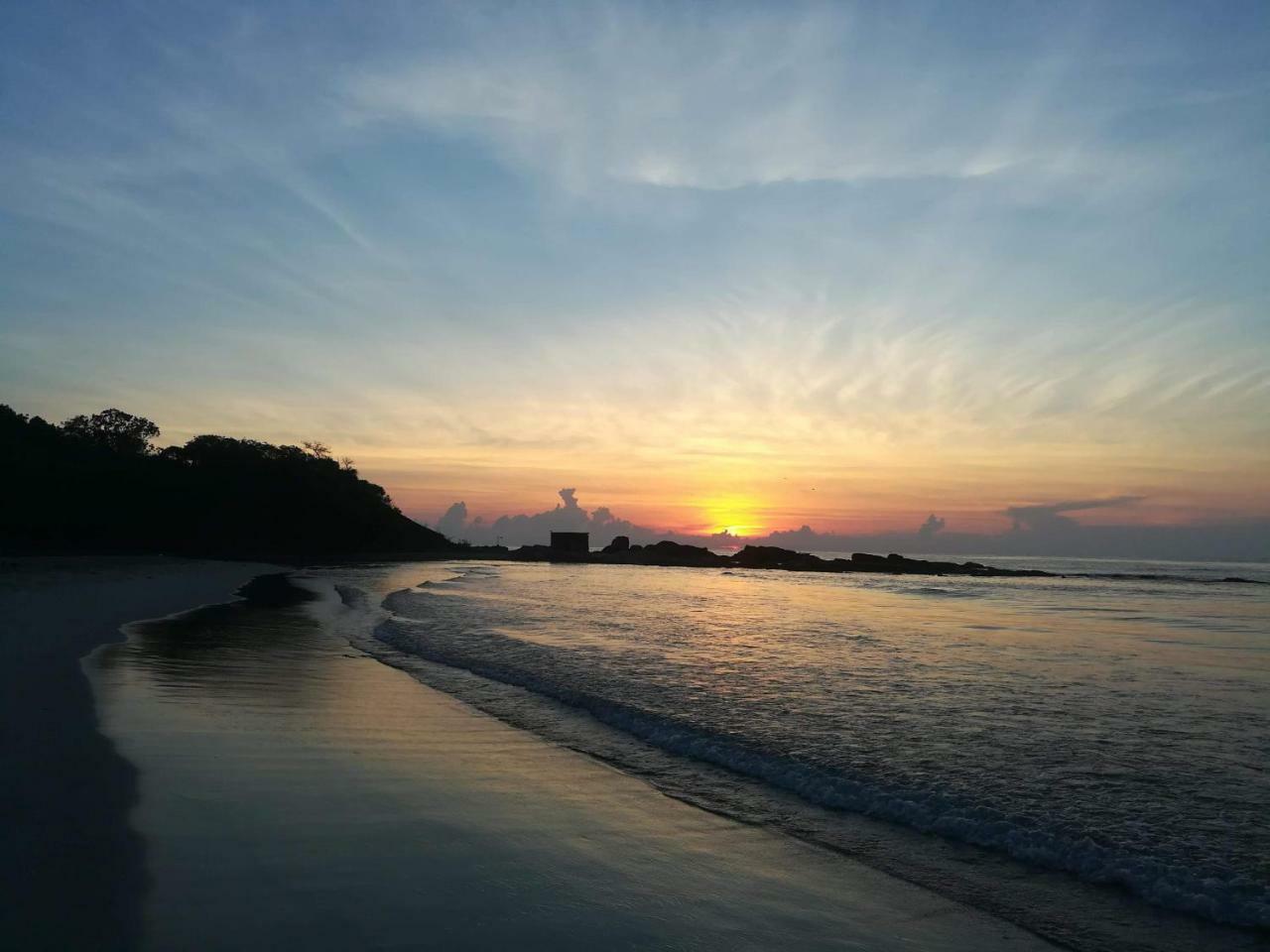 Lobster Inn Trincomalee Ngoại thất bức ảnh